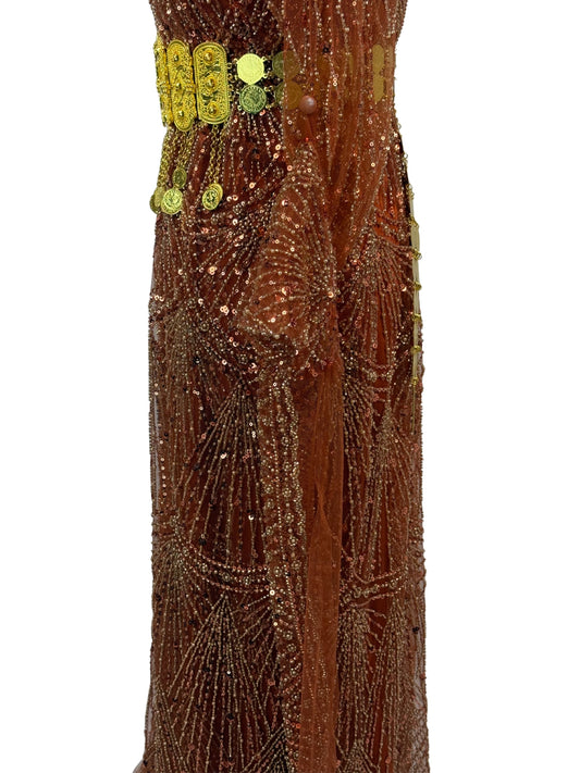 Detail van glinsterende afwerking op Jilenpiroz Arin oranje jurk – close-up