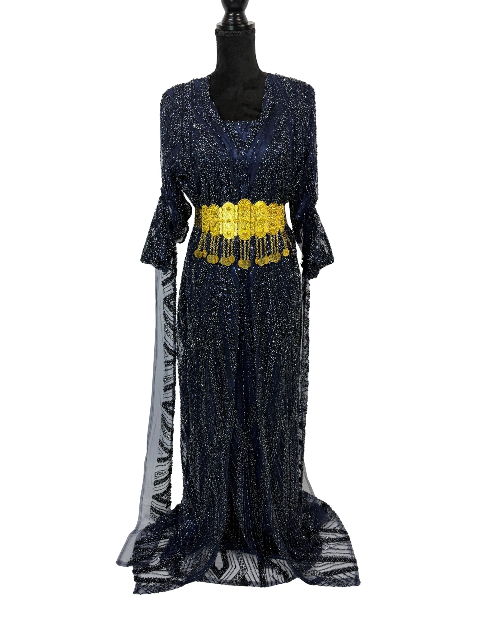 Jilenpiroz Derya donkerblauwe Koerdische feestjurk met glans en sleep – voorkant