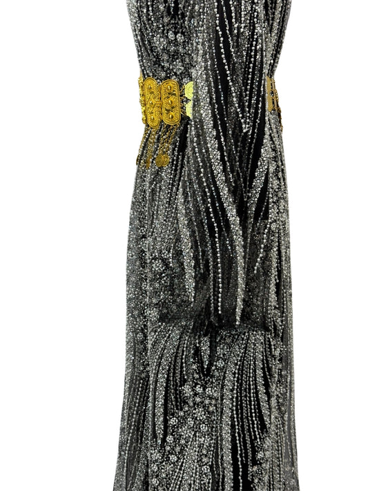 Jilenpiroz Evar zwarte jurk – detail zilver streeppatroon (close-up)