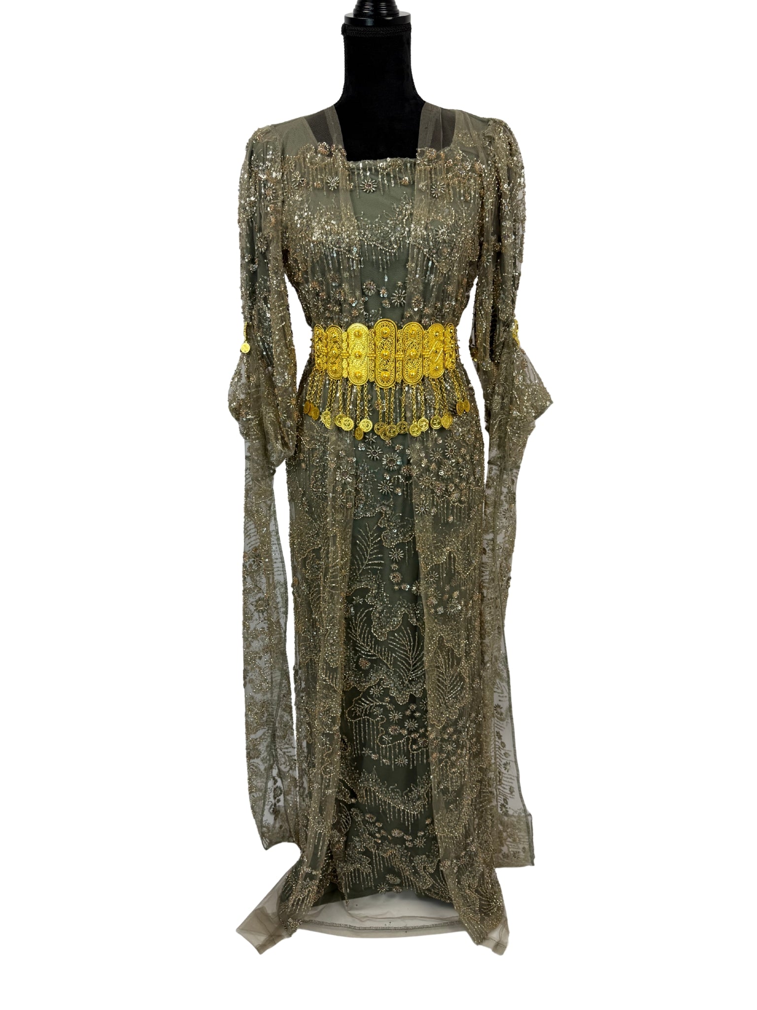 Jilenpiroz Kesk groene Koerdische feestjurk met kralen en patroon – voorkant