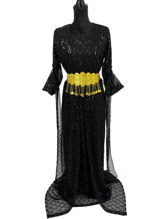 Jilenpiroz Komir zwarte Koerdische feestjurk met kantlook en sleep – voorkant