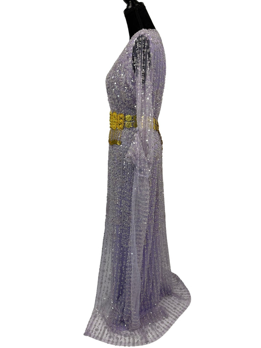 Jilenpiroz Milave lila feestjurk met transparante overlay en mouwen – zijkant