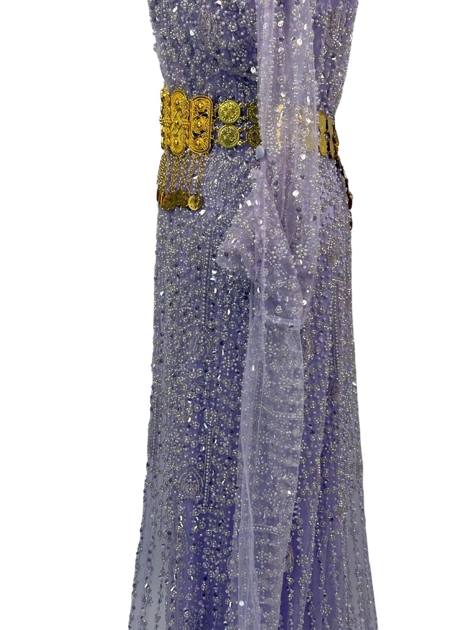 Detail van zilverglans kralen op Jilenpiroz Milave lila jurk – close-up