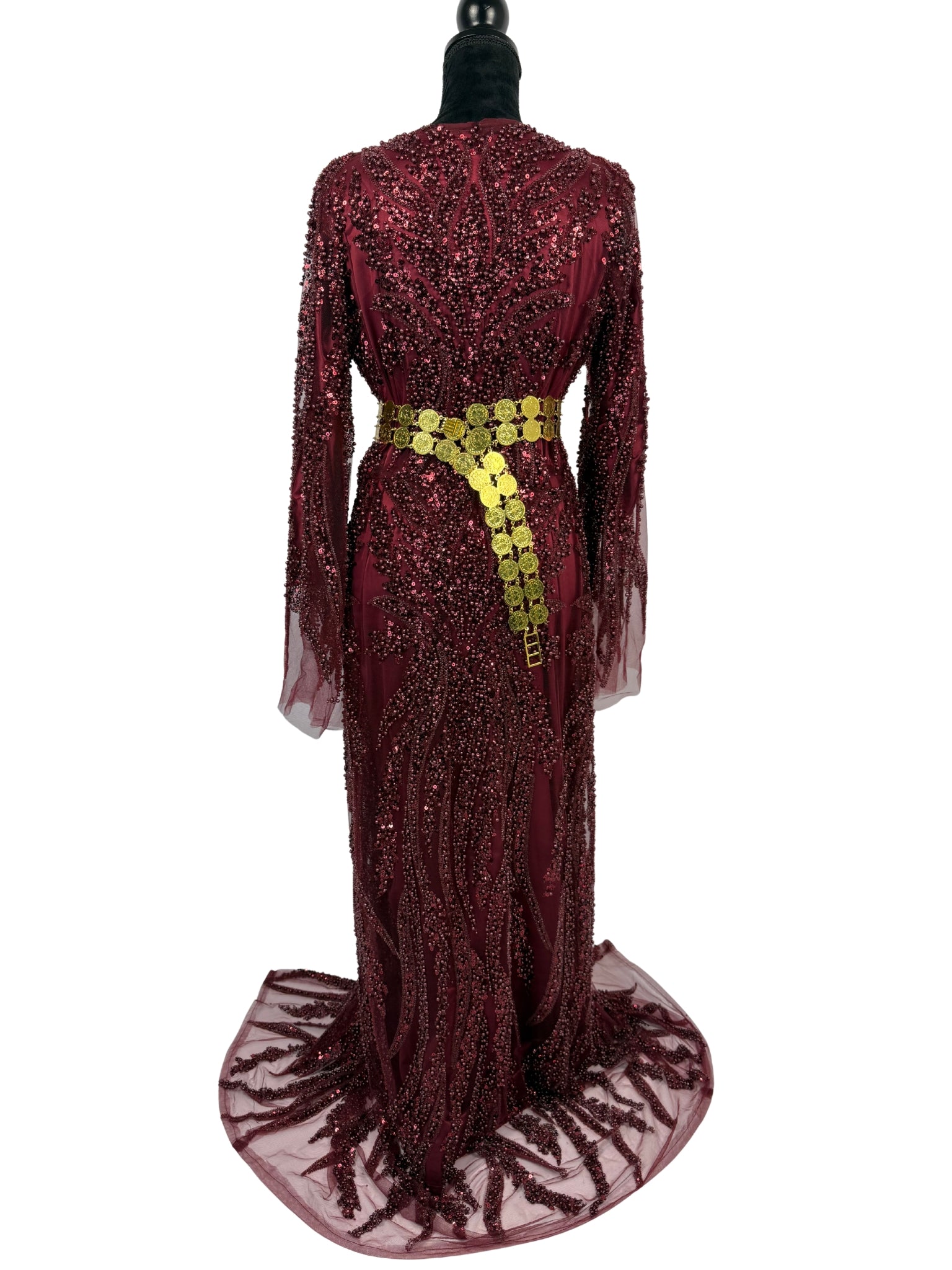 Jilenpiroz Sor Tari bordeaux – achterkant met lange elegante pasvorm