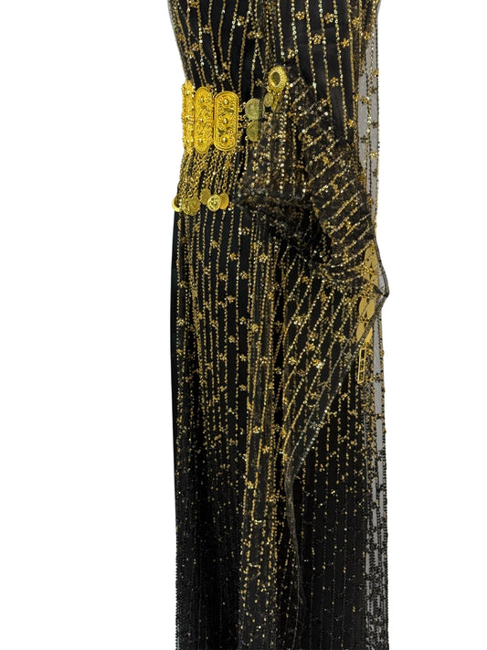 Jilenpiroz Zeri Res – close-up van zwart-goud kralenwerk en taille/riemdetail