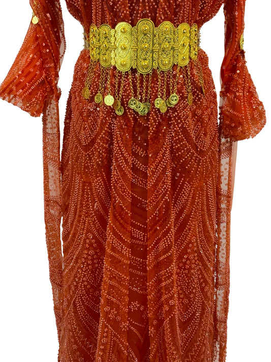 Jilenpiroz Tiroj – close-up kralenpatroon, halslijn en mouwdetails (oranje)